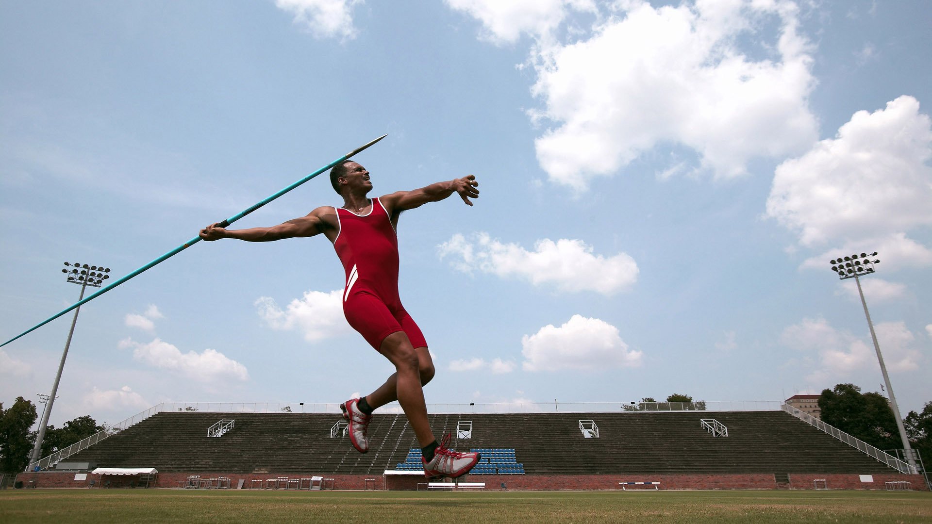 F1年度争冠之夜，卡拉斯科全程高能输出的非典型英雄叙事